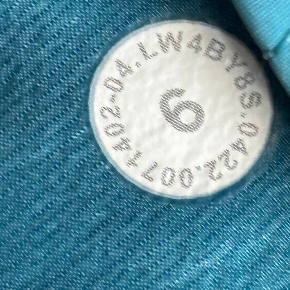 Lululemon Down for It All Vest *Oceanic - Picture 13 of 13